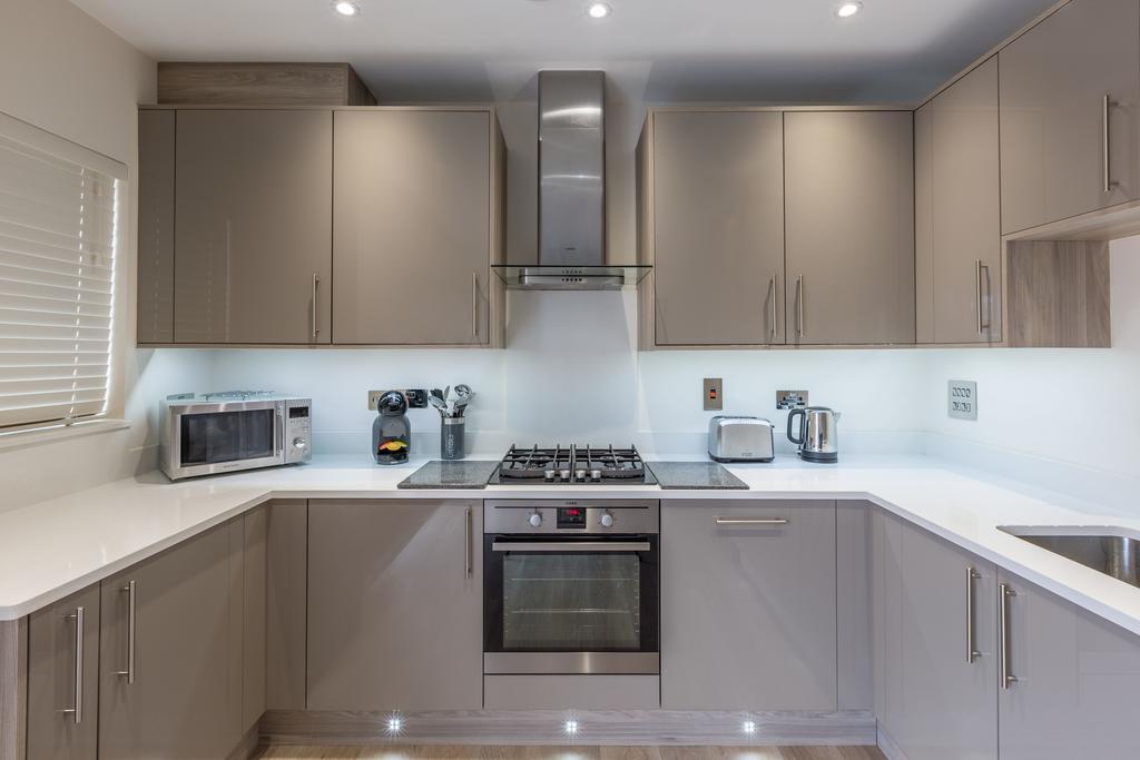 House Of Fisher - Athena Court Maidenhead Room photo